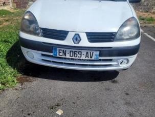 Fourgon avec parois et toit rigide Renault Clio