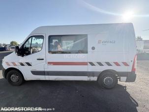 Fourgon avec parois et toit rigide Renault Master