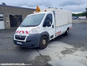 Fourgon avec parois et toit rigide Citroën Jumper