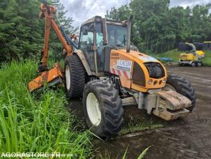 Tracteur agricole Renault Epareuse