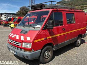Fourgon avec parois et toit rigide Renault Trafic