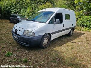 Fourgon avec parois et toit rigide Peugeot Expert