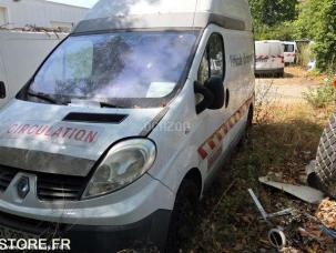 Fourgon avec parois et toit rigide Renault Trafic