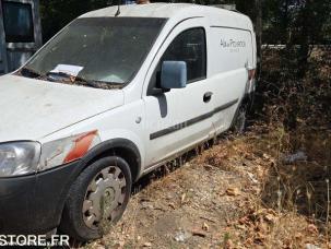 Fourgon avec parois et toit rigide Opel Combo