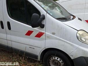 Fourgon avec parois et toit rigide Renault Trafic