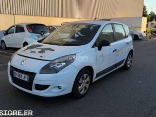Fourgon avec parois et toit rigide Renault Scenic