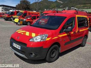 Fourgon avec parois et toit rigide Peugeot Partner