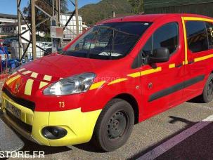 Fourgon avec parois et toit rigide Peugeot Partner