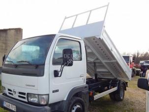 Benne basculante de chantier et de TP Nissan Cabstar TL 110.35