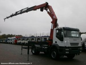 Pour semi-remorque Iveco Trakker