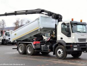 Benne basculante de chantier et de TP Iveco Trakker