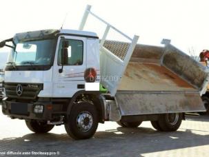 Benne basculante de chantier et de TP Mercedes Actros