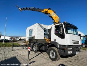 Pour semi-remorque Iveco Trakker