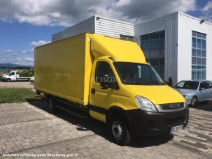 Fourgon avec parois et toit rigide Iveco Non spécifié