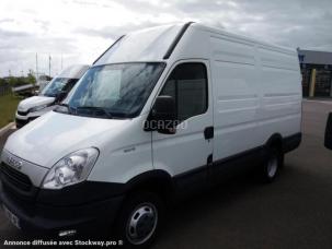 Fourgon avec parois et toit rigide Iveco Daily