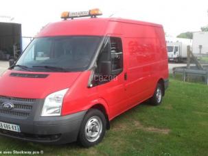 Fourgon avec parois et toit rigide Ford Transit