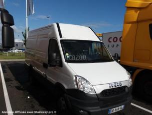 Fourgon avec parois et toit rigide Iveco Daily