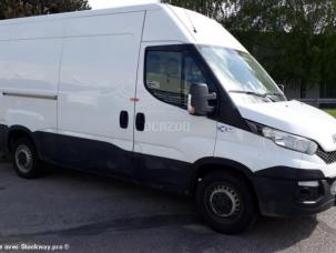 Fourgon avec parois et toit rigide Iveco Daily