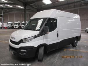 Fourgon avec parois et toit rigide Iveco Daily