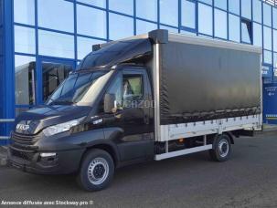 Fourgon bâché avec parois rigides Iveco Daily