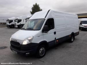 Fourgon avec parois et toit rigide Iveco Daily