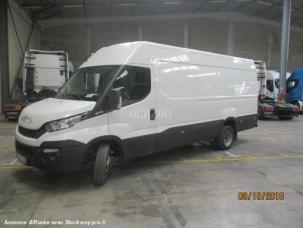 Fourgon avec parois et toit rigide Iveco Daily