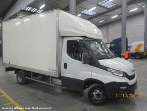 Fourgon avec parois et toit rigide Iveco Daily