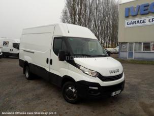 Fourgon avec parois et toit rigide Iveco Daily