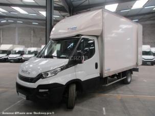 Fourgon avec parois et toit rigide Iveco DAILY