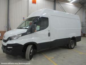 Fourgon avec parois et toit rigide Iveco Daily