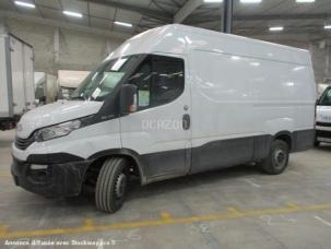 Fourgon avec parois et toit rigide Iveco Daily