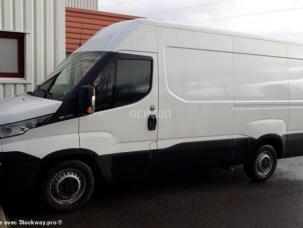 Fourgon avec parois et toit rigide Iveco Daily