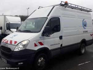 Fourgon avec parois et toit rigide Iveco Daily