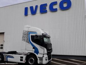 Pour semi-remorque Iveco Stralis