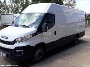 Fourgon avec parois et toit rigide Iveco Daily