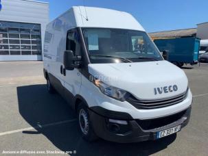 Fourgon avec parois et toit rigide Iveco Daily