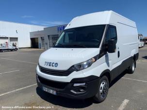 Fourgon avec parois et toit rigide Iveco Daily