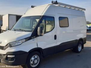 Fourgon avec parois et toit rigide Iveco Daily