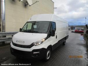 Fourgon avec parois et toit rigide Iveco Daily