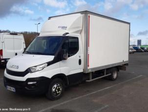 Fourgon avec parois et toit rigide Iveco Daily