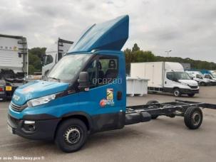 Fourgon avec parois et toit rigide Iveco Daily