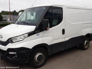 Fourgon avec parois et toit rigide Iveco Daily