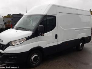 Fourgon avec parois et toit rigide Iveco Daily
