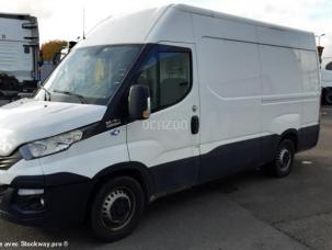 Fourgon avec parois et toit rigide Iveco Daily