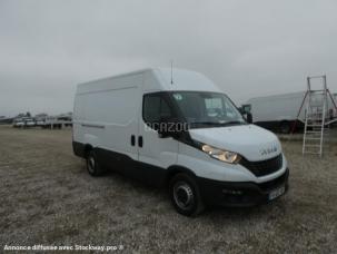 Fourgon avec parois et toit rigide Iveco Daily