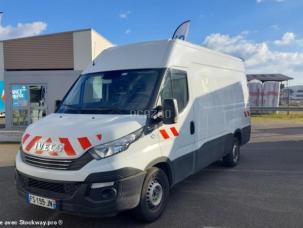 Fourgon avec parois et toit rigide Iveco Daily