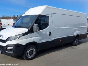 Fourgon avec parois et toit rigide Iveco Daily