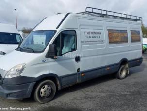 Fourgon avec parois et toit rigide Iveco Daily