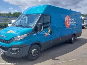 Fourgon avec parois et toit rigide Iveco Daily