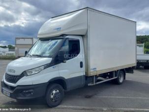 Fourgon avec parois et toit rigide Iveco Daily